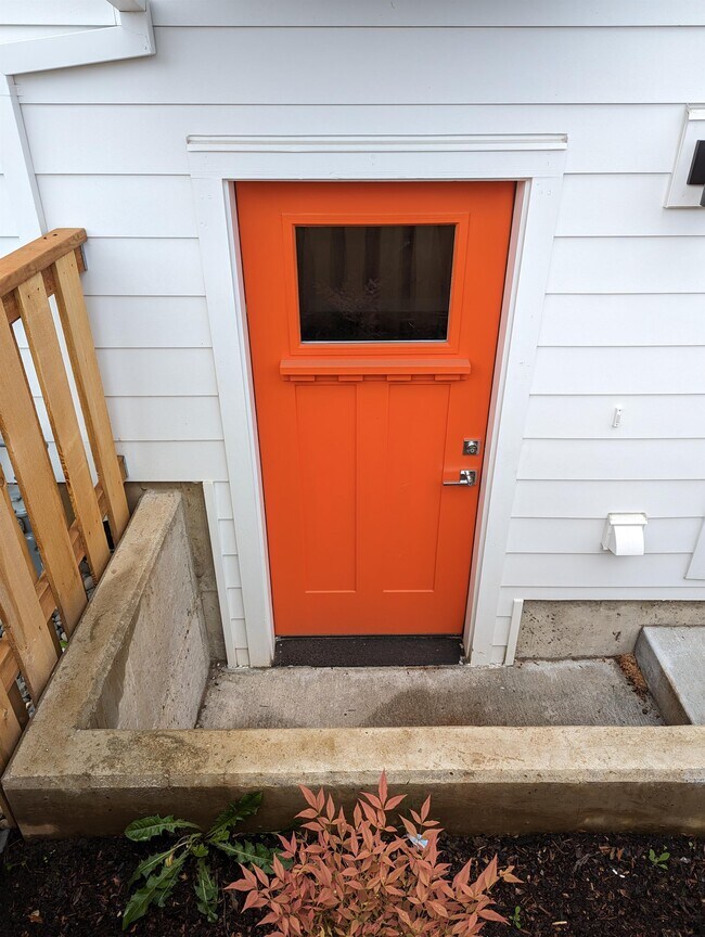 Foto del edificio - 9857 NE Everett Ct