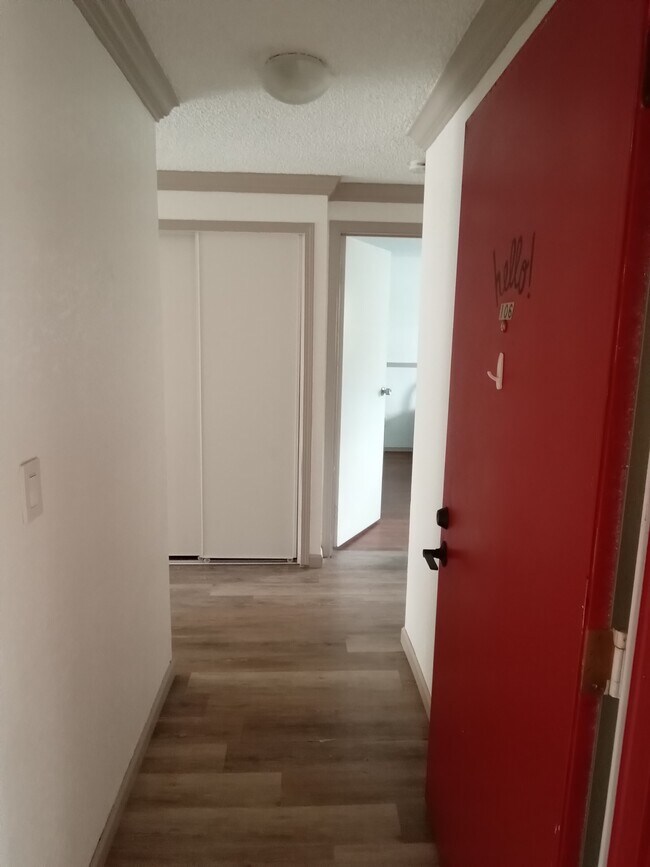 Foto del edificio - 4904 81st Pl SW