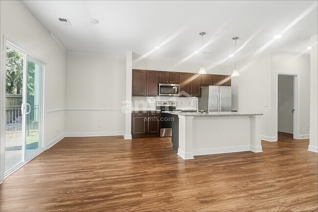 Foto del edificio - 1817 Produce Ln