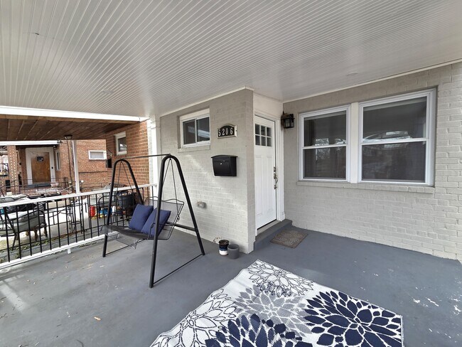 Foto del edificio - 5206 12th St NE