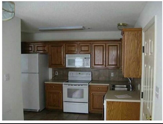 Foto del edificio - 1811 Ingalls Ln