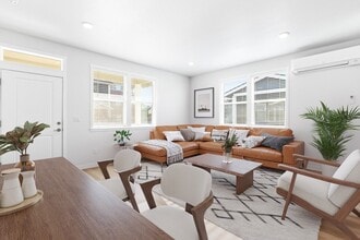 Building Photo - Villas at 28th