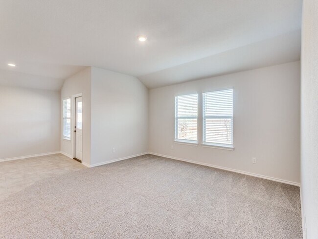 Foto del edificio - 528 Bronze Cir W