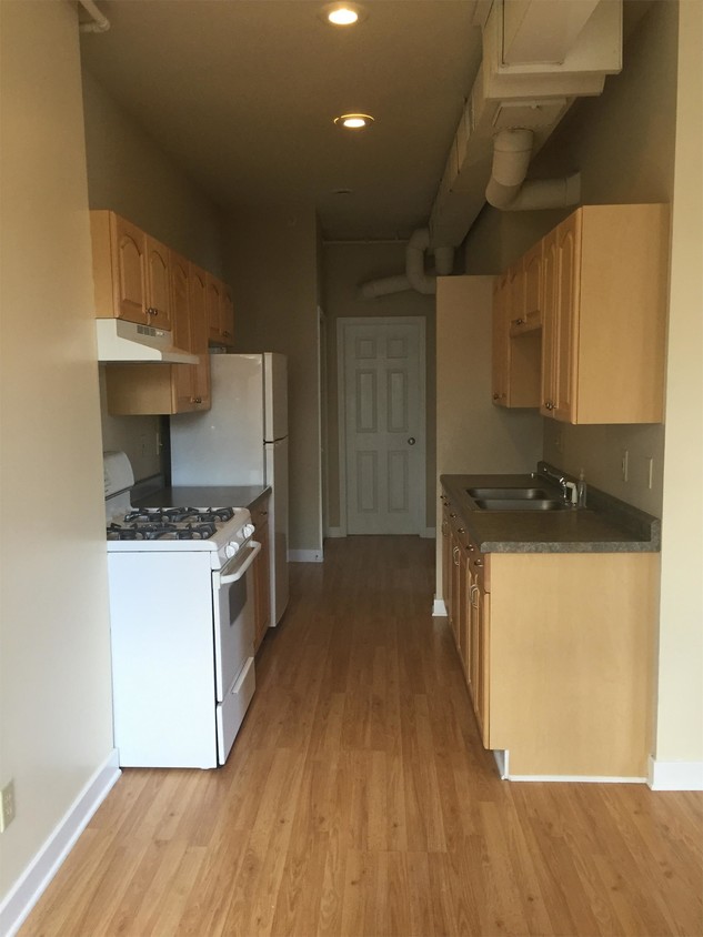 Foto principal - 878 Grandville Ave SW