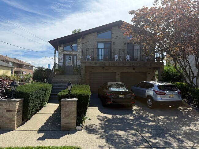 Foto del edificio - 1636 Maple St
