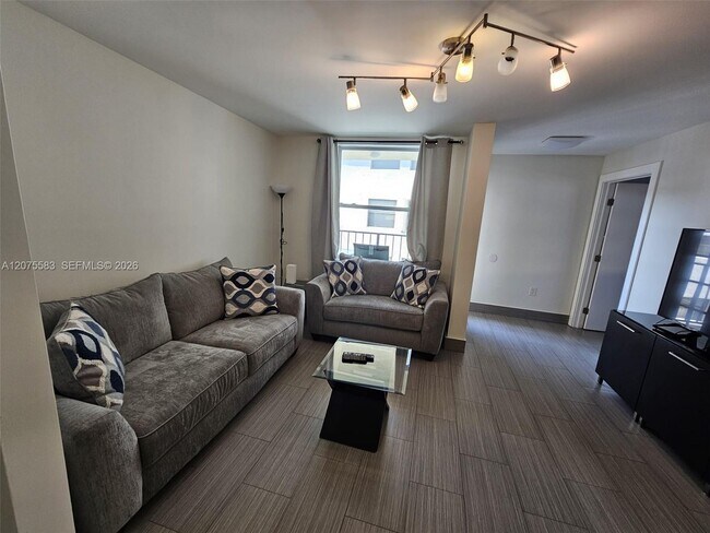 Foto del edificio - 3605 Indian Creek Dr