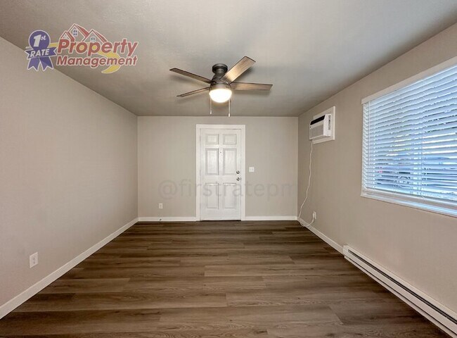 Foto del edificio - 3628 Collister Dr