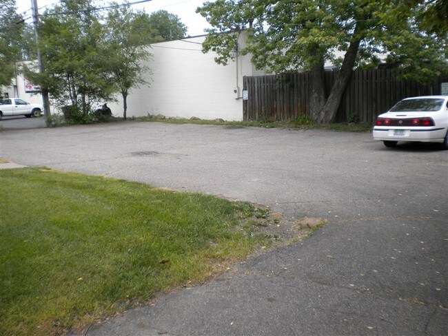 Foto del edificio - 1 br, 1 bath 4plex - 262 W Liberty St Apt ...
