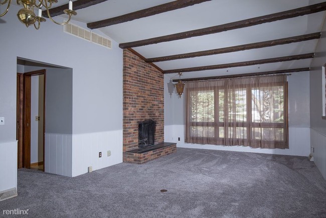 Building Photo - 3 br, 2 bath House - 204 Degurse Ave