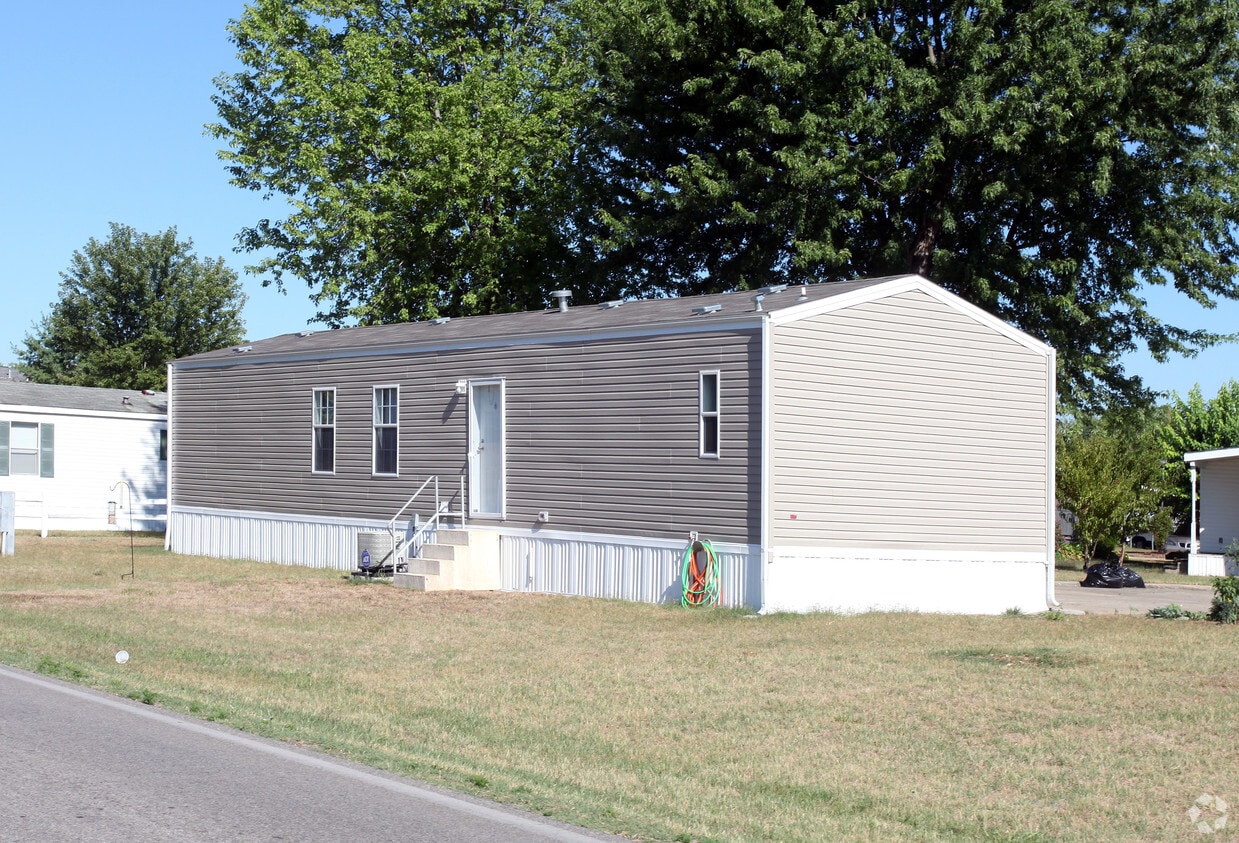 Building Photo - 46 Laveianan Ct