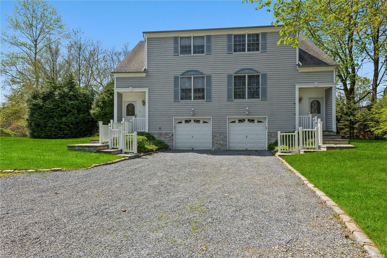 5 Brookside Dr, Oyster Bay, NY 11771 House Rental in Oyster Bay, NY