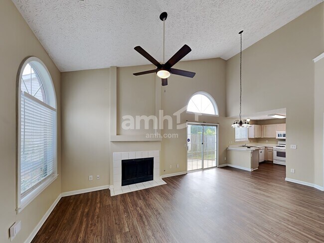 Building Photo - 4243 Tenneyson Ln