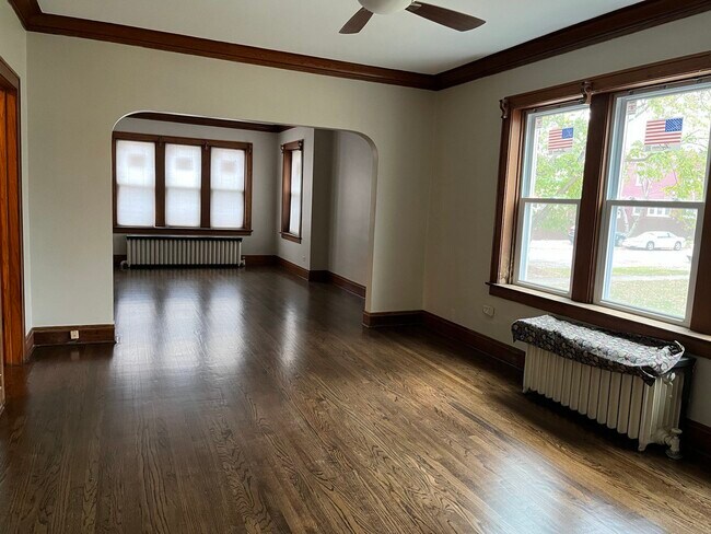 Building Photo - 12634 Greenwood Ave