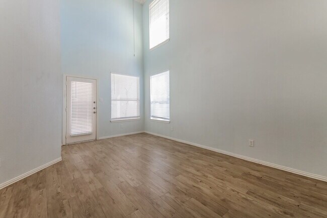 Foto del edificio - 9867 Walnut Hill Dr