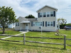 Building Photo - 95 Grandview Dr