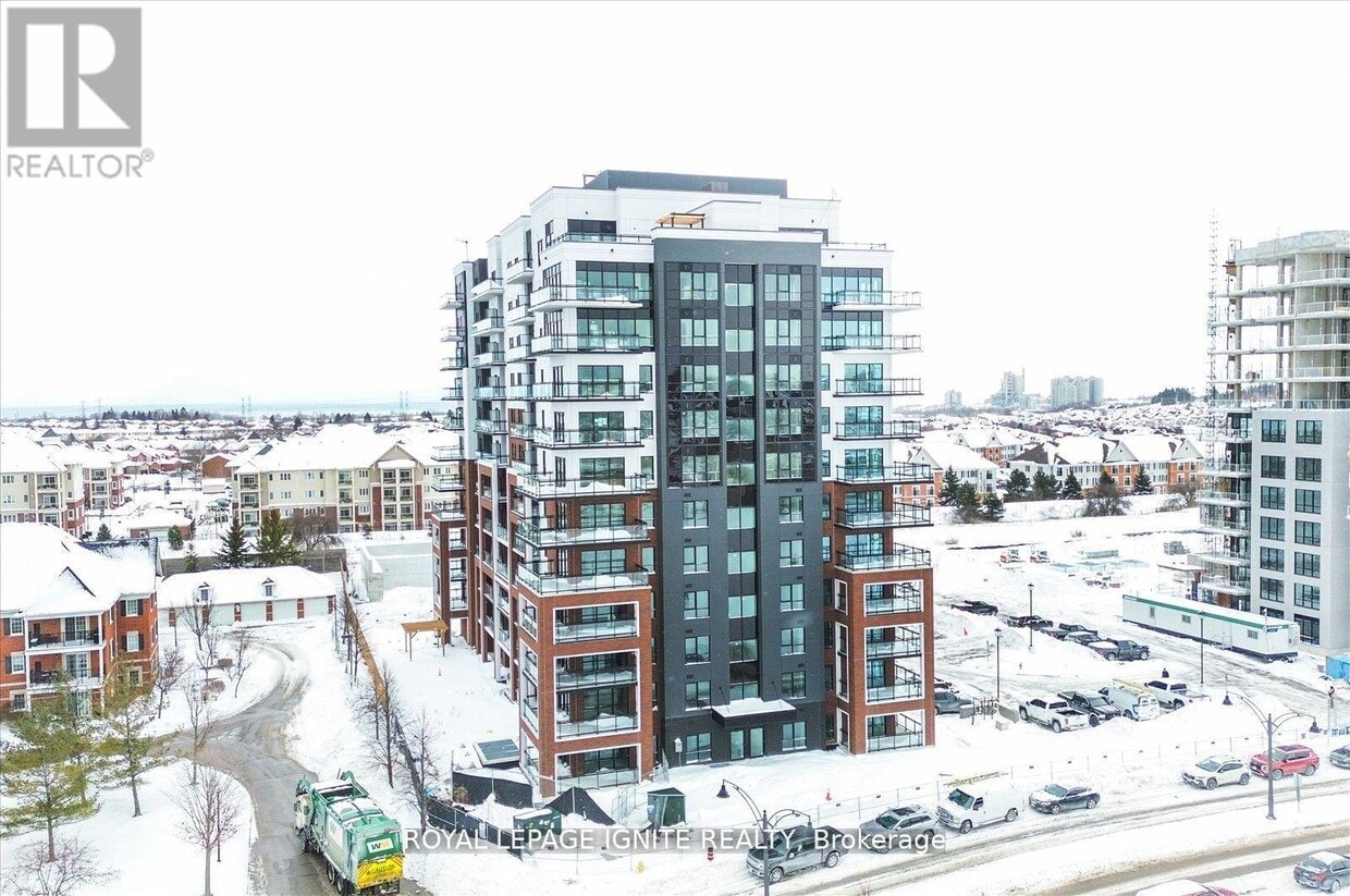 Photo du bâtiment - 55-655 Clarington Blvd