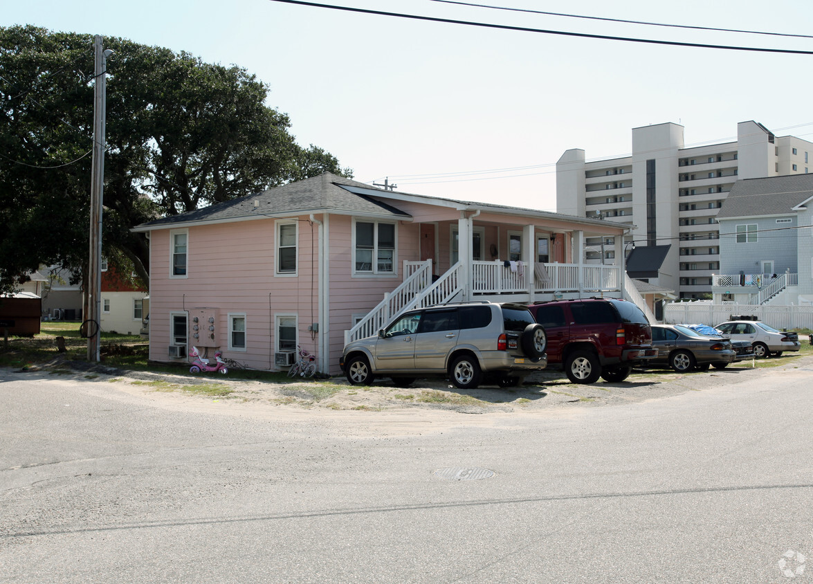 Building Photo - Seaview Villas