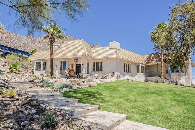 Building Photo - 5654 E Mesquite Ln