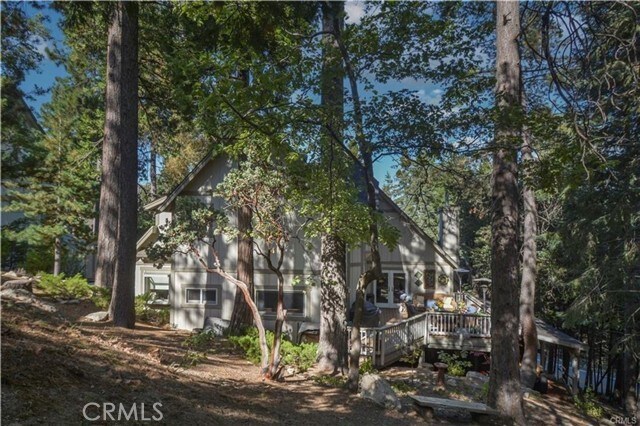 Building Photo - 196 N Fairway Dr