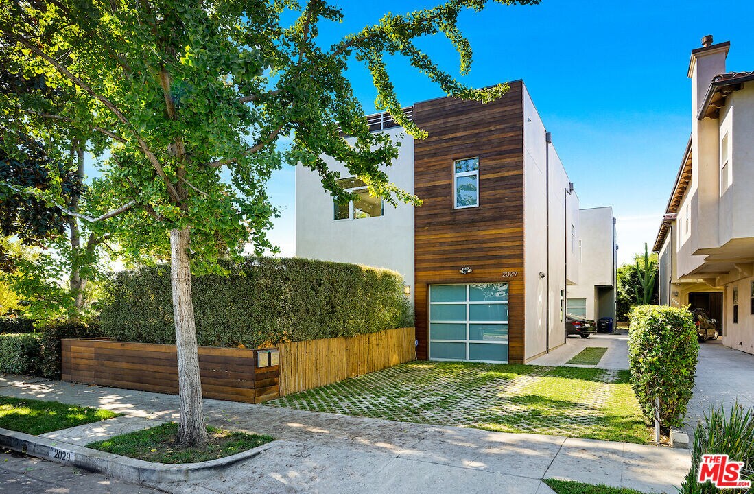 Foto principal - 2031 Butler Ave
