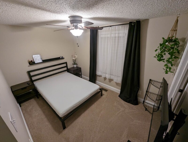 Foto principal - 213 Webb St