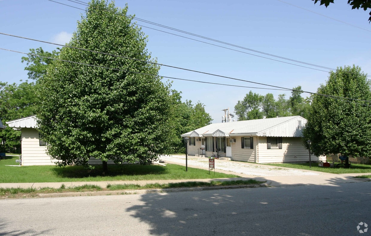 Building Photo - 4312-4318 Pearl St