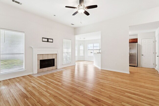 Foto del edificio - Single Family Home
