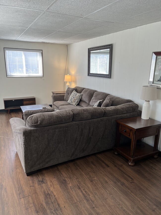 Building Photo - 144 Hillcrest St