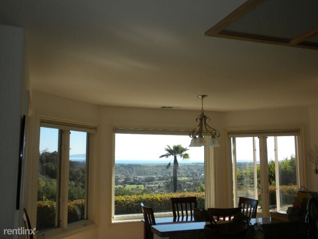Building Photo - 3 br, 2.5 bath House - 4619 Sierra Madre Rd