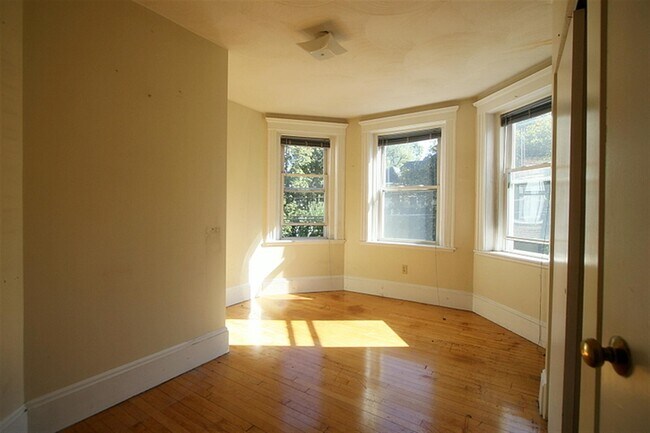 Foto del edificio - 6 Craigie Cir