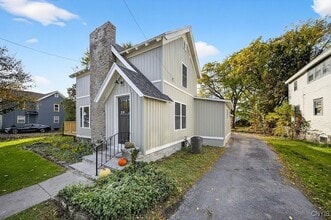 Building Photo - 127 E Warrington Rd