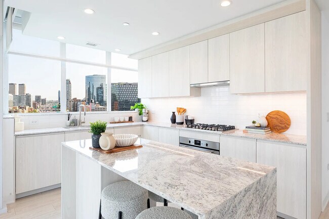 Foto del edificio - 347 N Halsted St