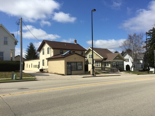 Building Photo - N90W16981 Appleton Ave
