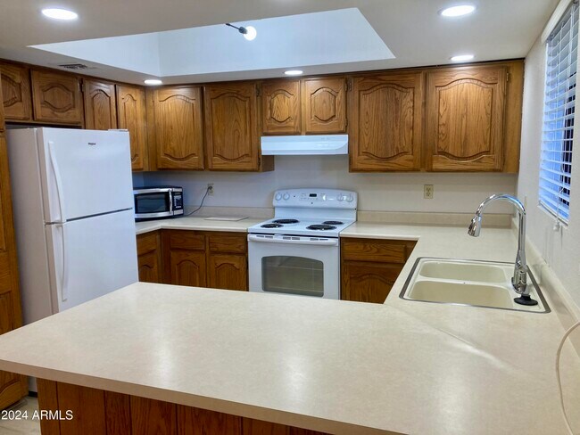 Foto del edificio - 12222 N Paradise Village Pkwy W