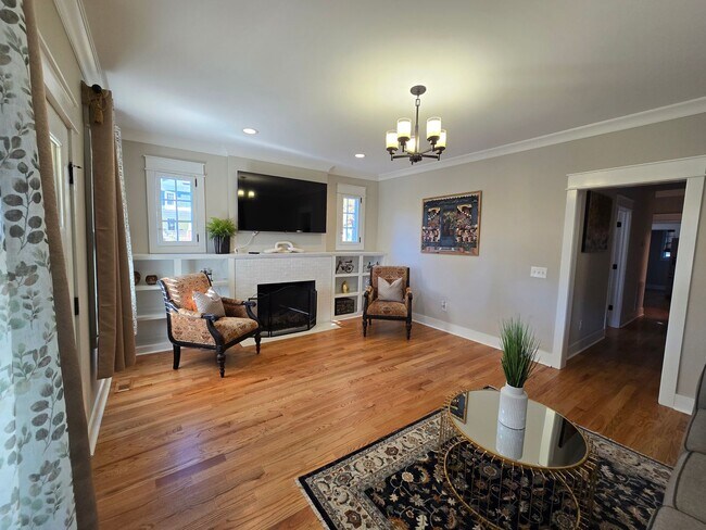 Foto del edificio - NEW LISTING!!!!!