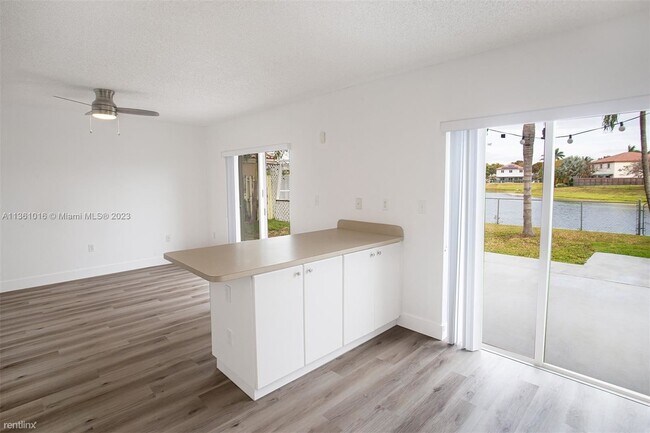 Building Photo - 4 br, 3 bath House - 8949 SW 214th St # 0