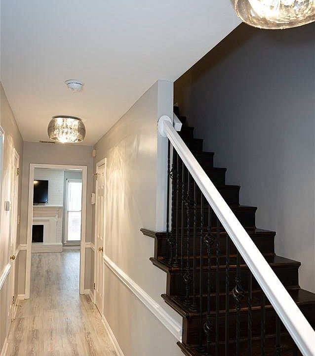 Foto del edificio - 18 Ashford Cir