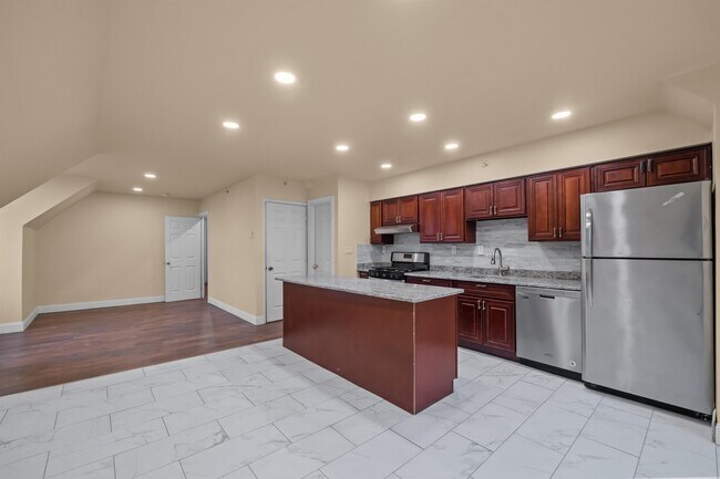 Foto del edificio - 3311 Pleasant Ave