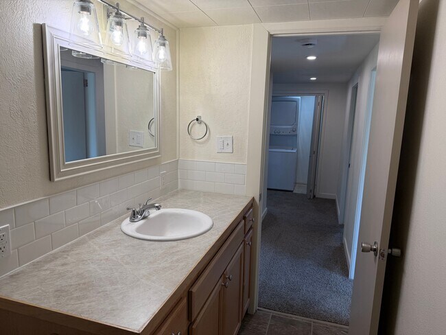 Foto del edificio - 919 Snow