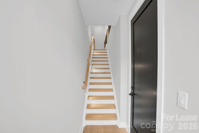 Building Photo - 142 Mattoon St