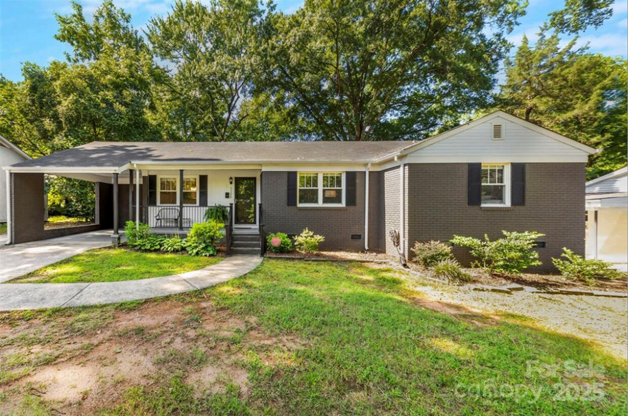 Foto principal - Sought after Madison Park House for Rent