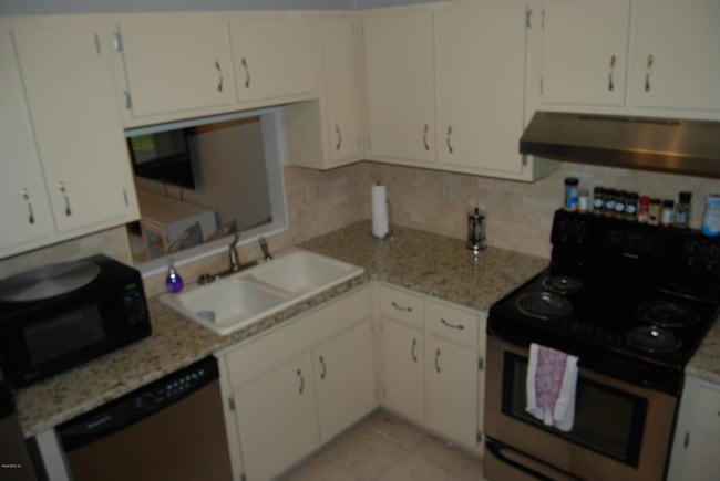 Foto del edificio - 2701 NE 10th St
