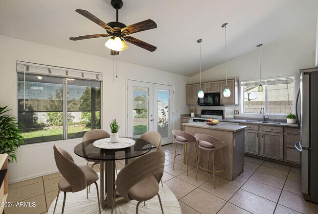 Foto del edificio - 19112 N 52nd Ln