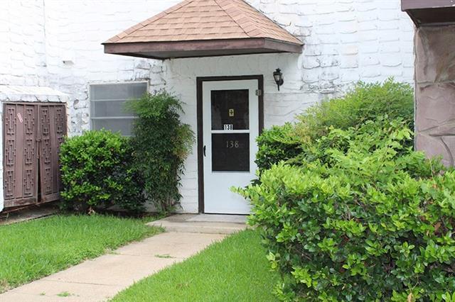 Foto del edificio - 1725 E Grauwyler Rd