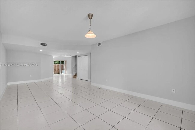 Foto del edificio - 8902 NW 109th Ct