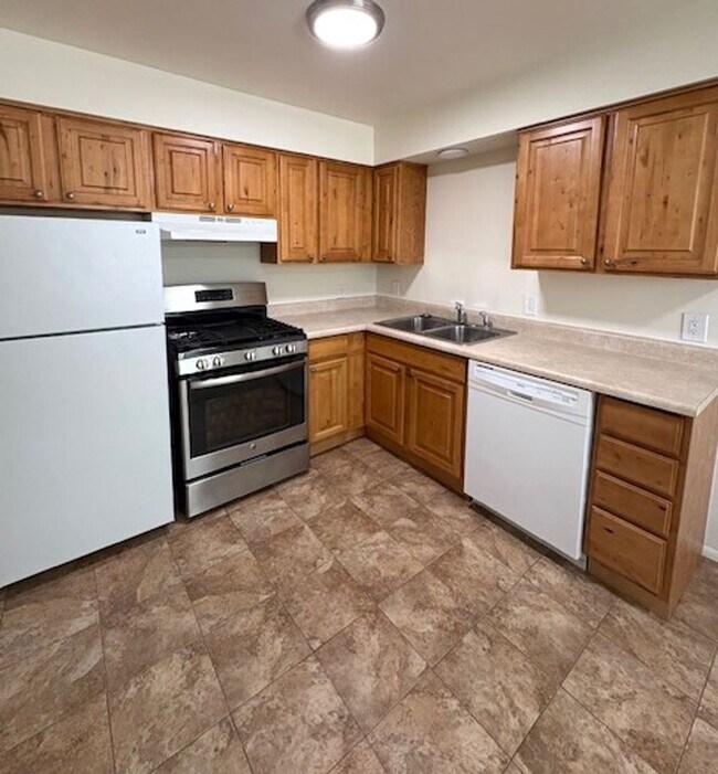 Foto del edificio - 2 Bedroom Apartment in Holladay!