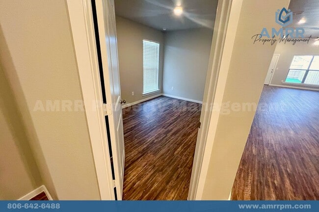 Building Photo - 2115 Kokomo Ave