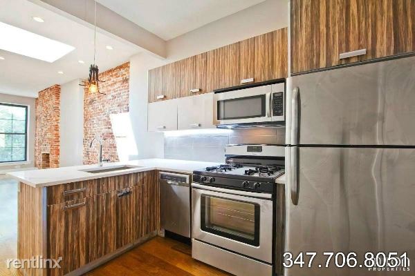 Building Photo - 548 Bainbridge St