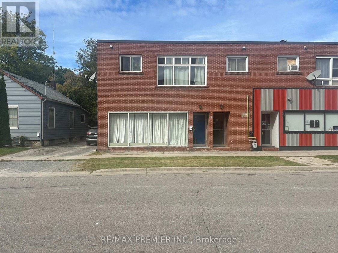 Photo du bâtiment - 92-92 Wolfe St