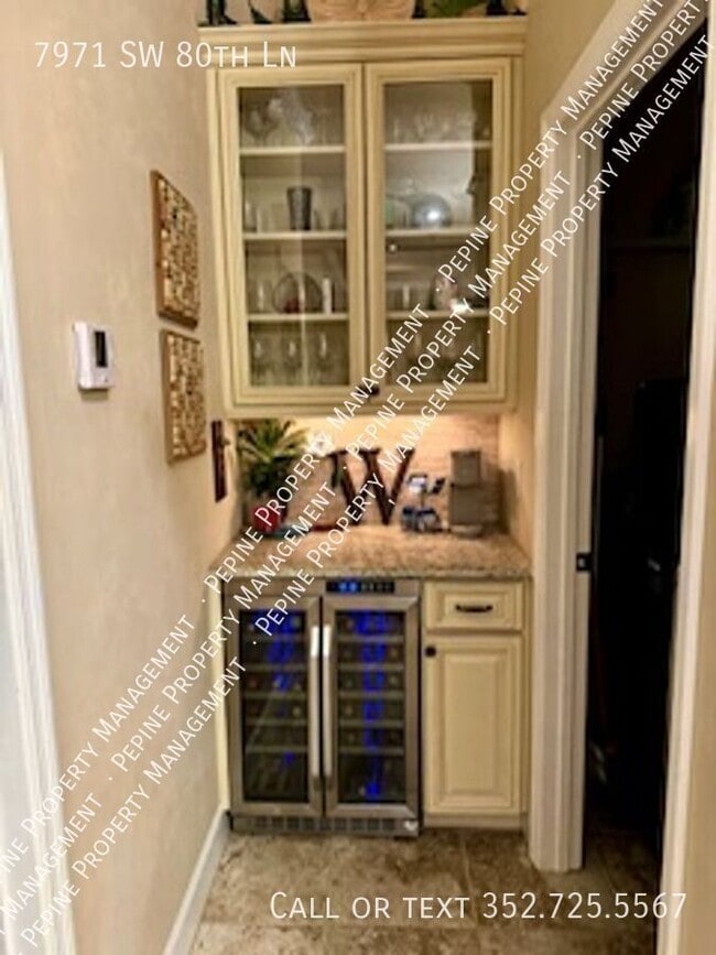 Building Photo - 7971 SW 80th Ln